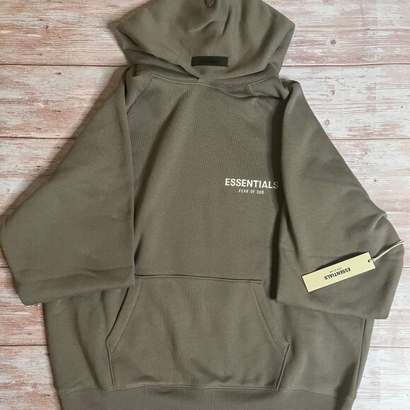 ESSENTIALS FOG HOODIE 2022 | DESERT TAUPE | M | OVERSIZED | MSRP $120 | NWT - Picture 1 of 2